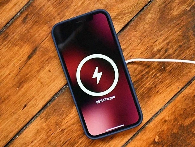 瓮安苹果手机维修分享iPhone 12可以随便充电吗 